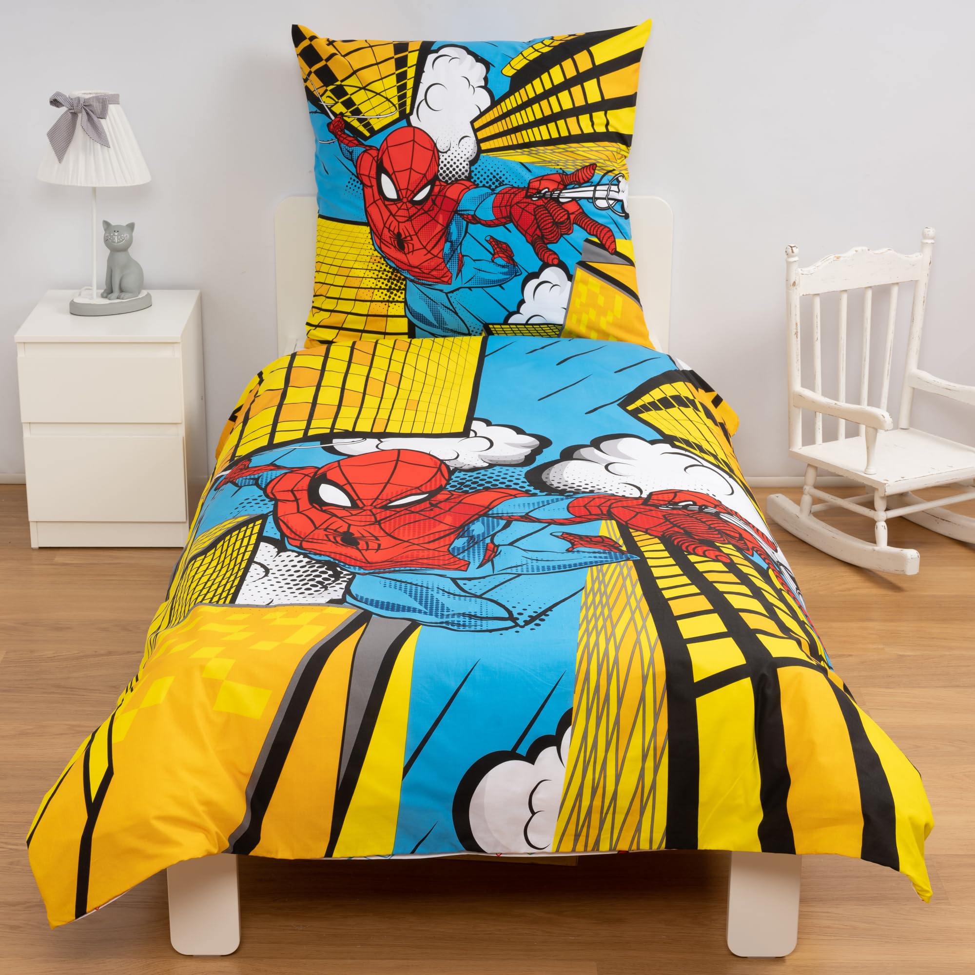 Disney Home Spiderman Reversible Bed Linen Set, 140 x 200 cm, Pillowcase 65 x 65 cm, Super Soft Renforcé 100% Cotton, 2-Piece Spiderman Bed Linen, Soft and Comfortable on the Skin