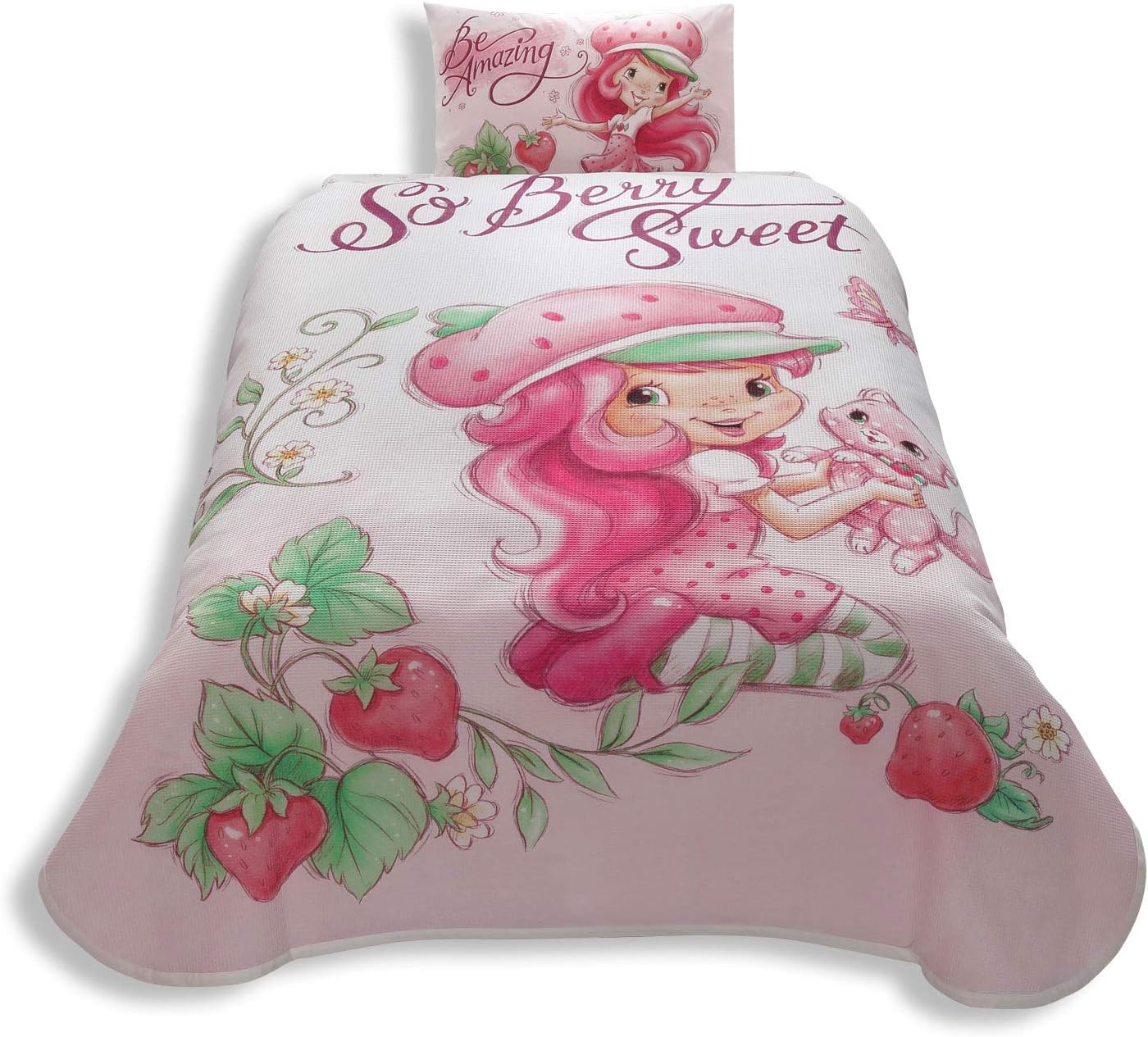 100 Baumwolle Strawberry Shortcake Pique Bettdecken Set Aus 3 Teilen Tagesdecke 160x230cm Spannbettlacke 100x200cm Kissenbezug 50x70cm 1stk Amazon De Kuche Haushalt