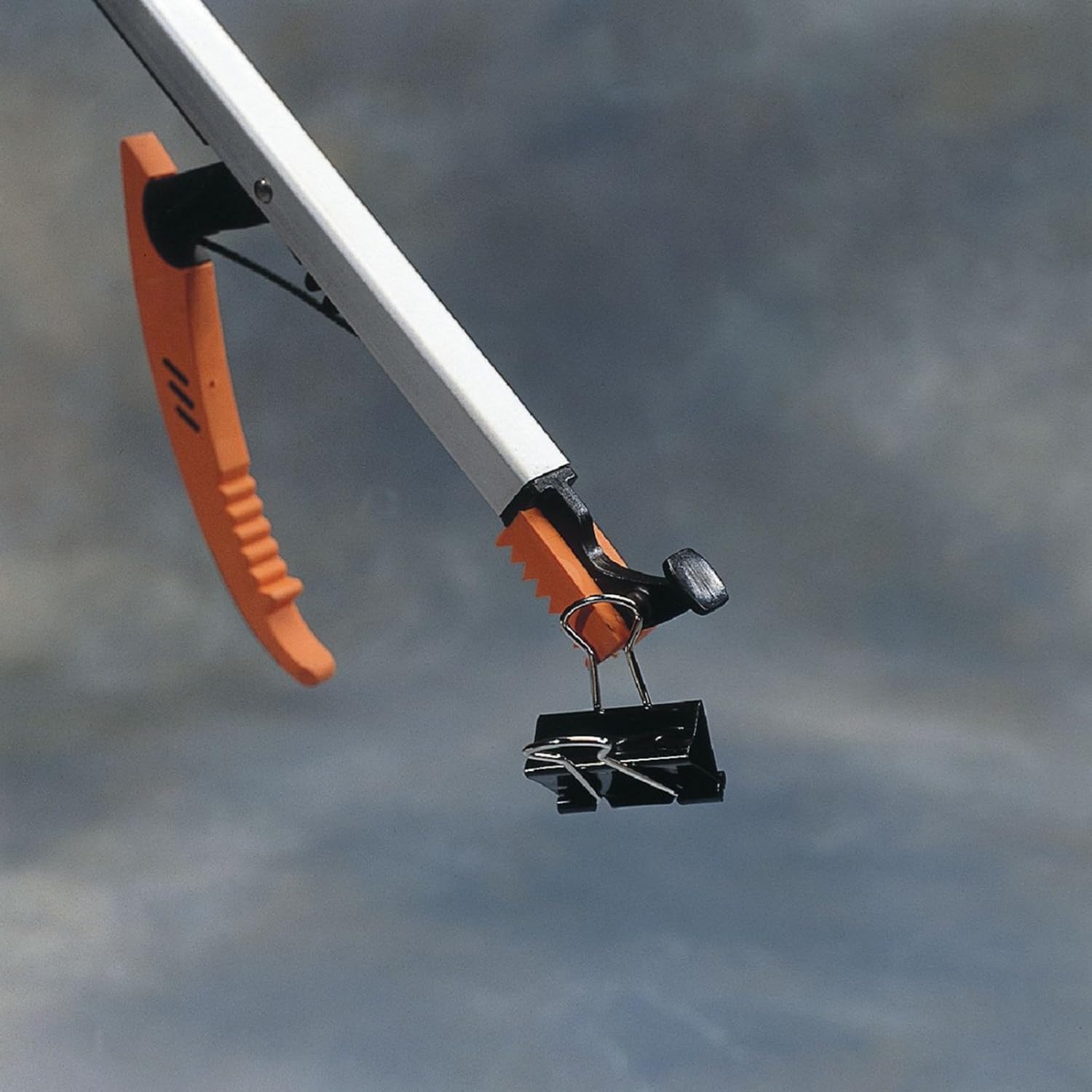 Sammons Preston Easireach II Reacher, Compact 15" Ergonomic Reaching Aid with Magnet, Portable 4.9 oz. Magnetic Grabber Tool & Reaching Claw, Aluminum Trash Pickup, Lightbulb Remover, & Garden Nabber: Industrial & Scientific