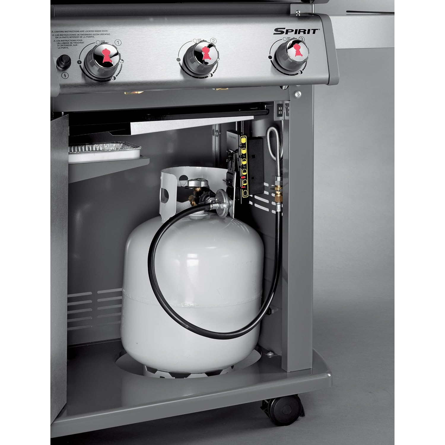 Amazon.com: Weber 46310001 Spirit E220 Liquid Propane Gas Grill, Black:  Garden & Outdoor