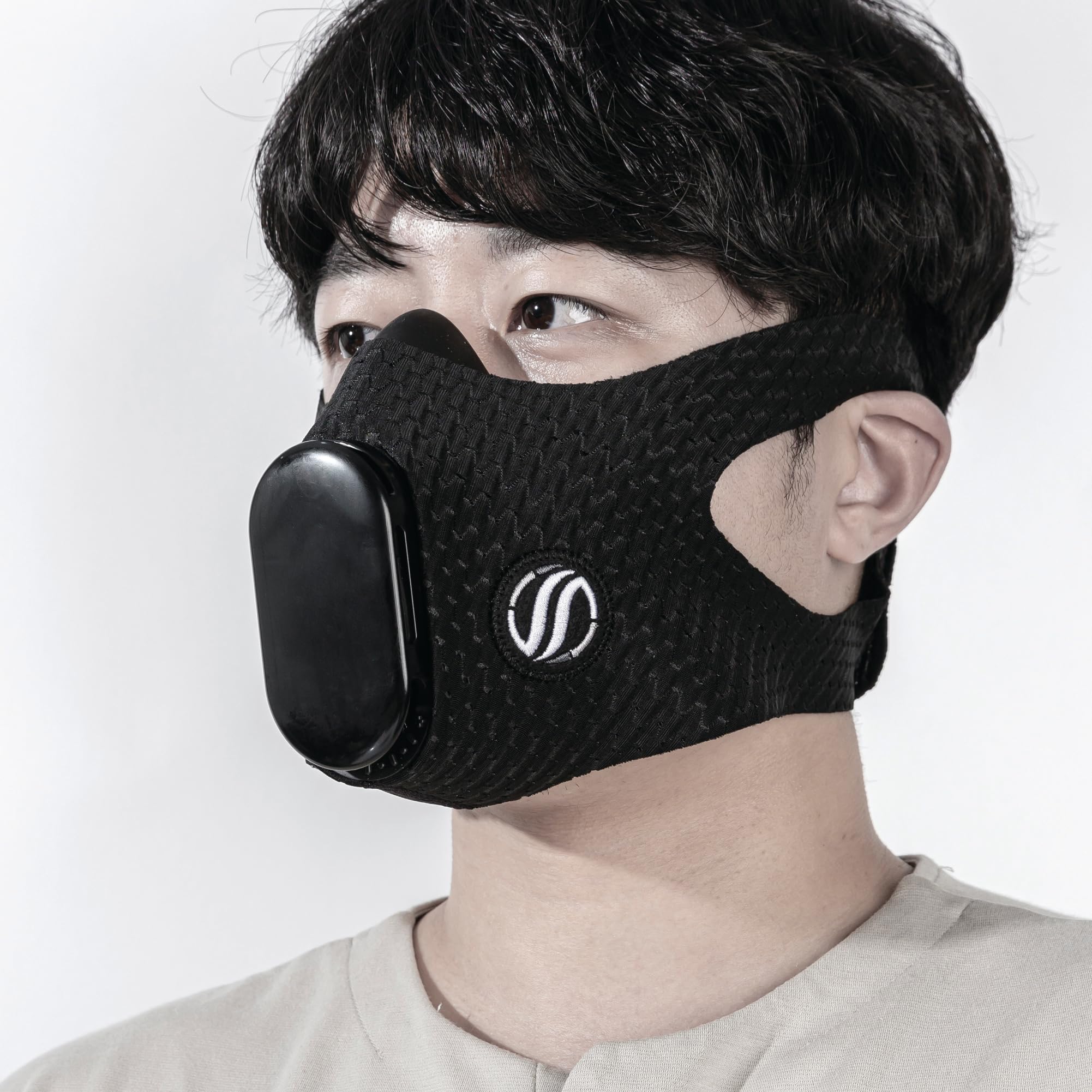 Photo 1 of Bigbreathe Brest Mask - Breathing Mask for Exercises, Cardio Workouts, Running, Increase Sports Performance, Workout Tolerance, 9 Resistance Levels, Detachable(S)