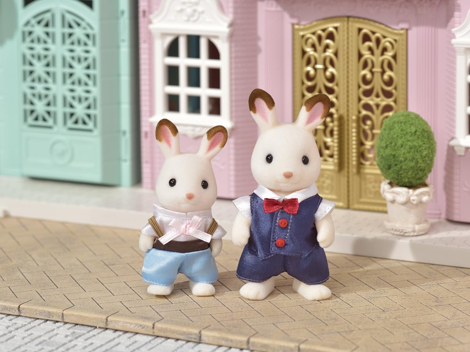 sylvanian families dress up