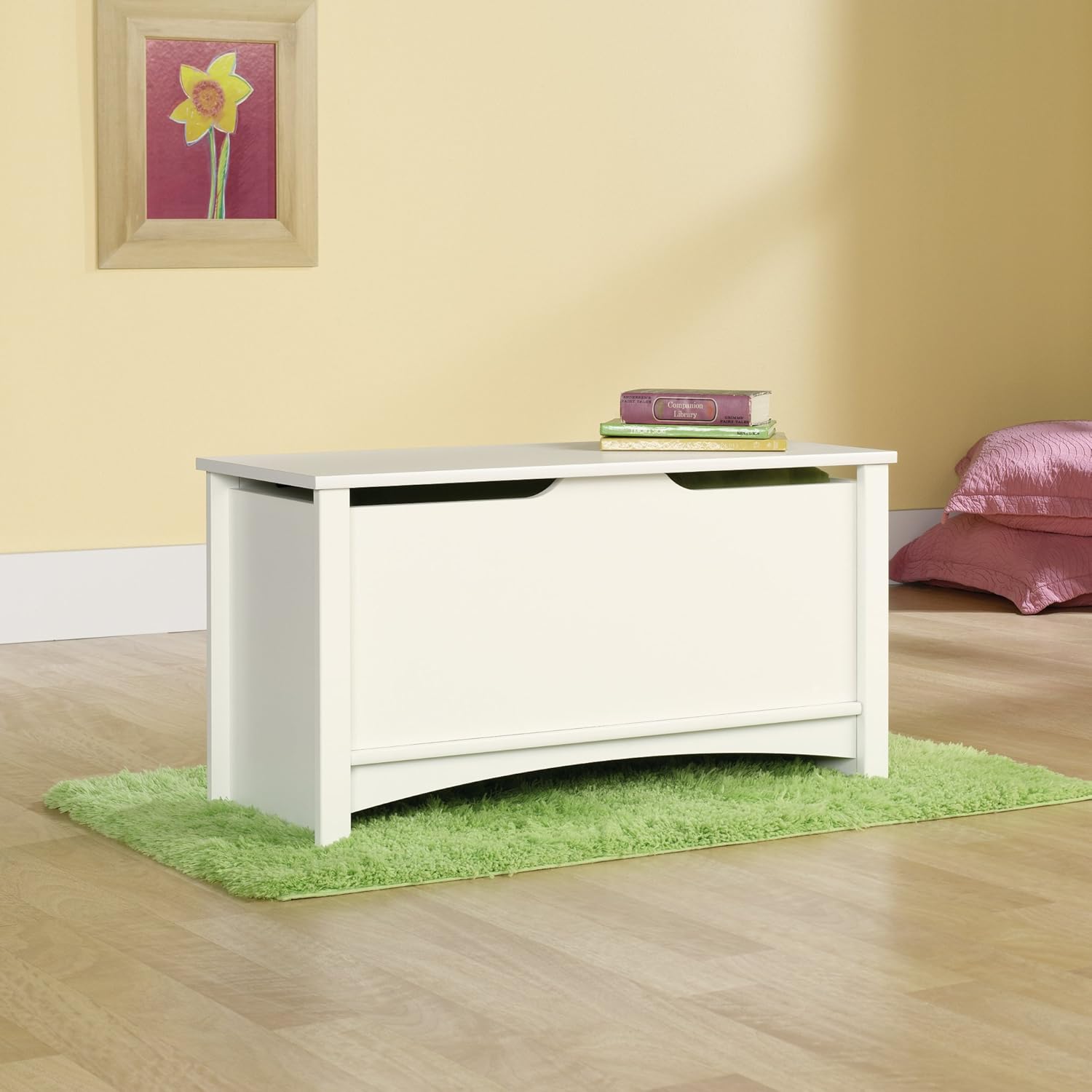 Sauder Shoal Creek Storage Chest, Soft White finish: Furniture & Decor