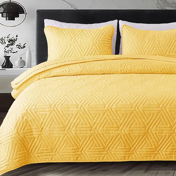 WHALE FLOTILLA SOFT KING SIZE QUILT SET FOR ALL SEASONS, 3-PIECE ULTRASONIC GEOMETRIC QUILTS BEDDING SET, LIGHTWEIGHT REVERSIBLE BEDSPREAD, COVERLET, BED COVER WITH 2 PILLOW SHAMS, YELLOW