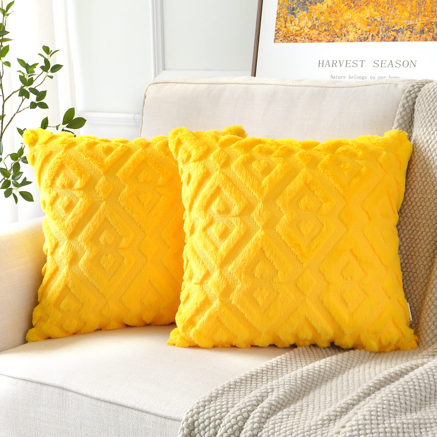 Artscope Set of 2 Wool Cushion Covers Soft Plush Short Wool Velvet Decorative Cushion Covers Luxury Sofa Cushion European Cushion Cover for Sofa Bedroom Geometric Gold-Yellow, 40 x 40 cm