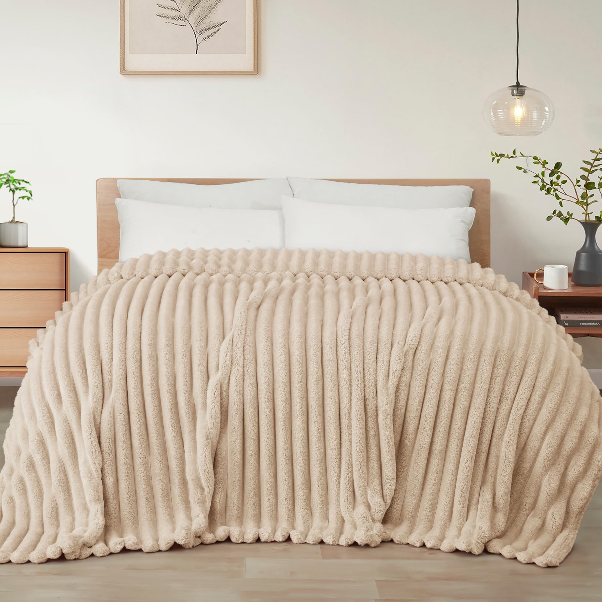 Exclusivo Mezcla King Size Flannel Fleece Blanket, Super Soft Striped Jacquard Bed Blanket, Lightweight Fuzzy Cozy for All Seasons, 230x265 CM, Beige