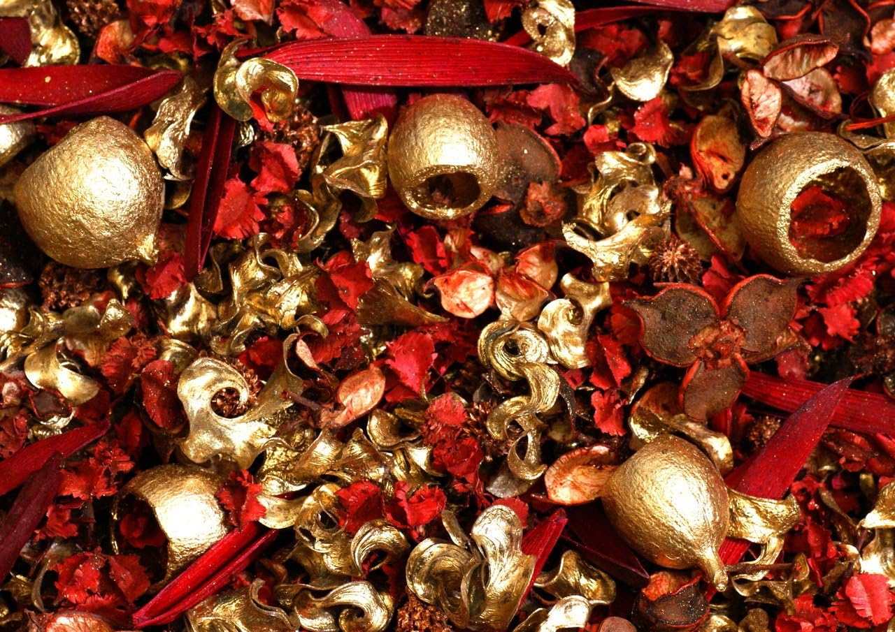 The Milford Collection Hand Blended Pot Pourri - Christmas time, Multicolor