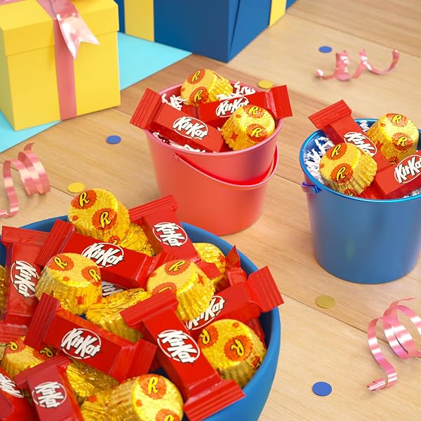 KIT KAT AND REESE’S MINIATURES ASSORTED MILK CHOCOLATE CANDY PARTY PACK, 30.04 OZ
