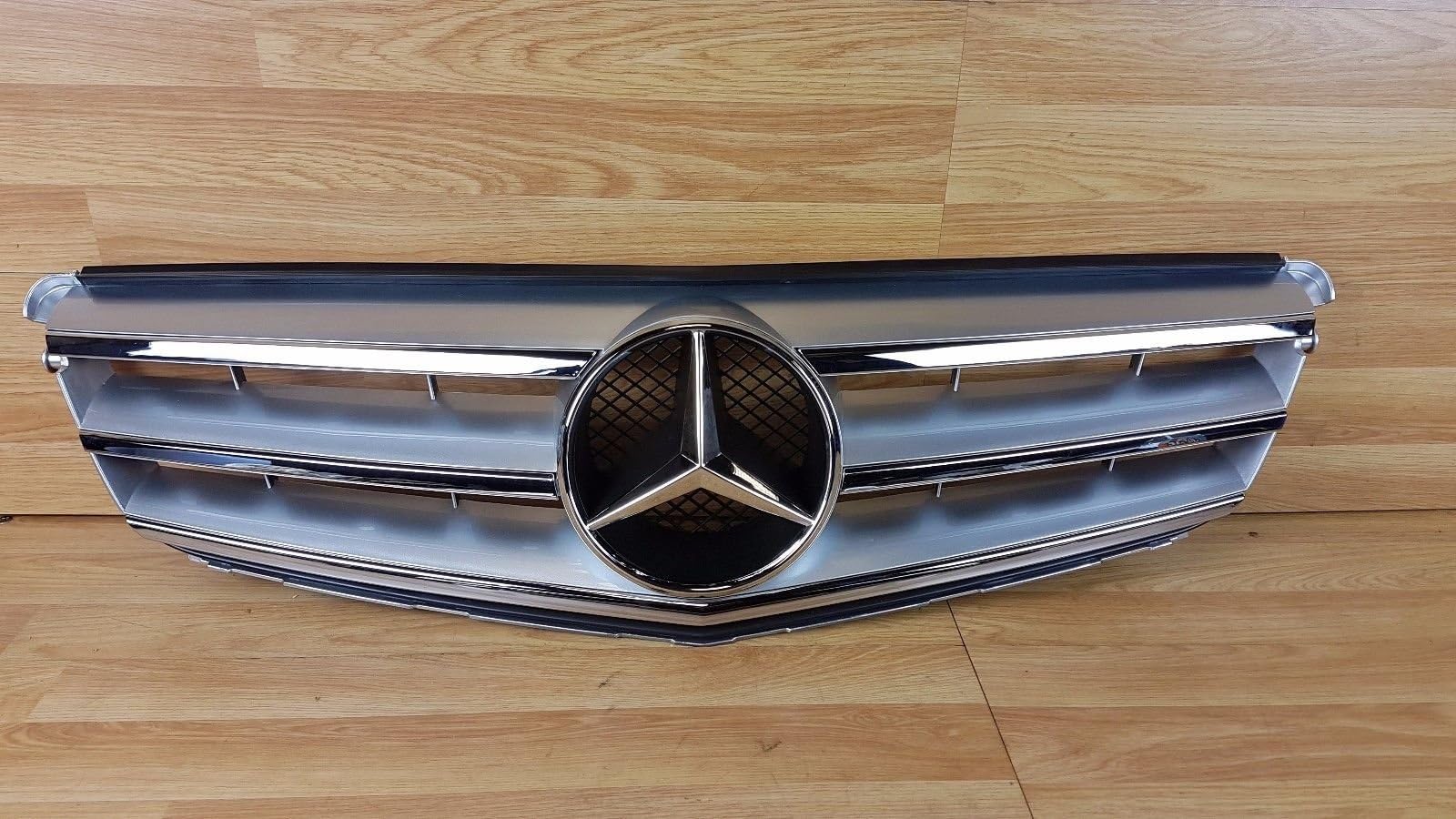 Silver Chrome Sport Front Grill Grille Silver / Chrome MB-C-01