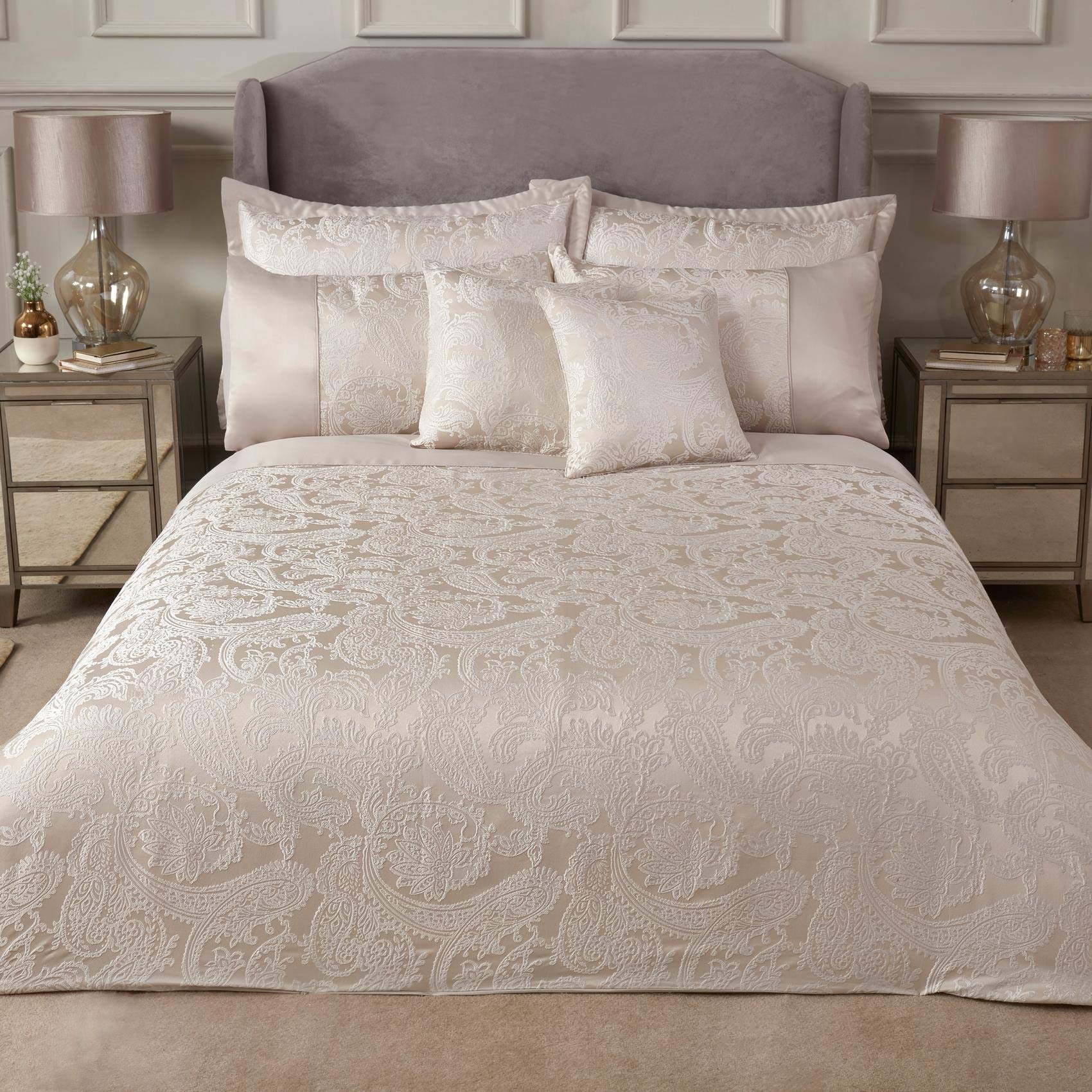 Emma Barclay Duchess - Embellished Jacquard Duvet Set in Cream - Double