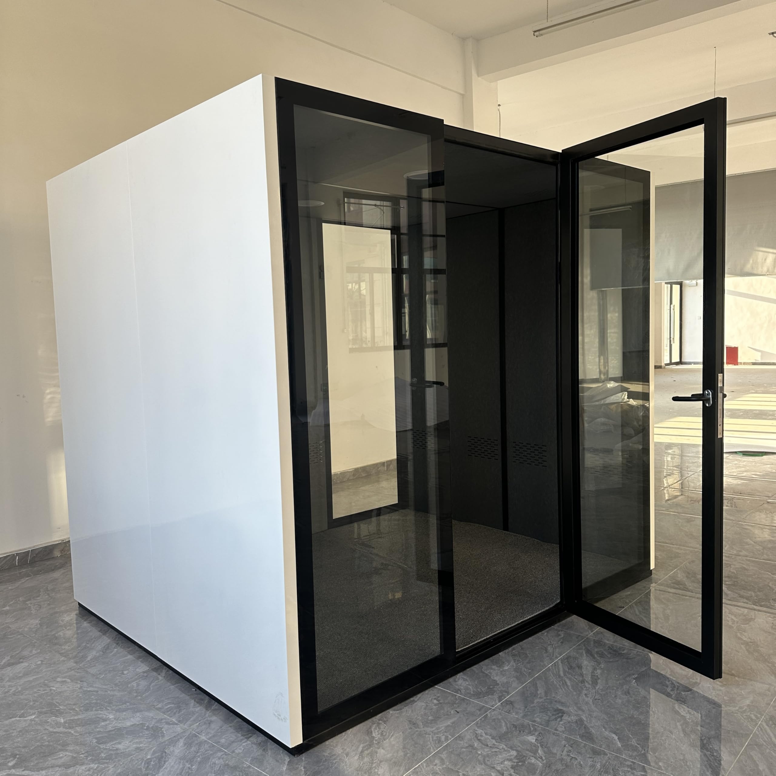 Portable Noise-Reducing Pod for Enhanced Privacy