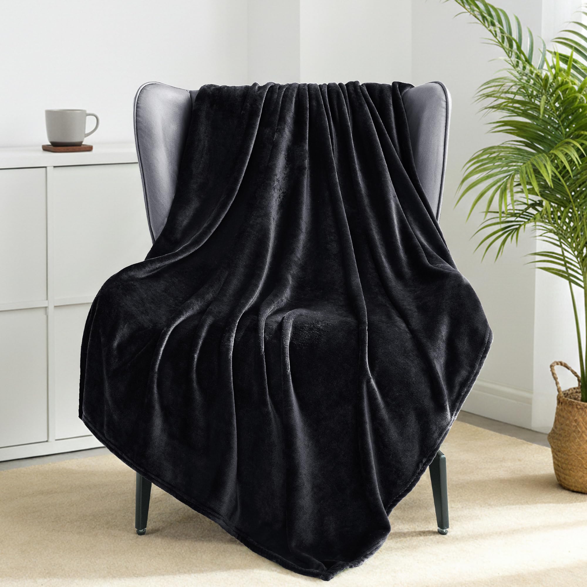 Photo 1 of **FACTORY SEALED** Exclusivo Mezcla Fleece Throw XL Blanket for Couch, Sofa, Super Soft and Warm Black Blankets, All Season, Cozy, Plush, Lightweight, 50x70 Inches