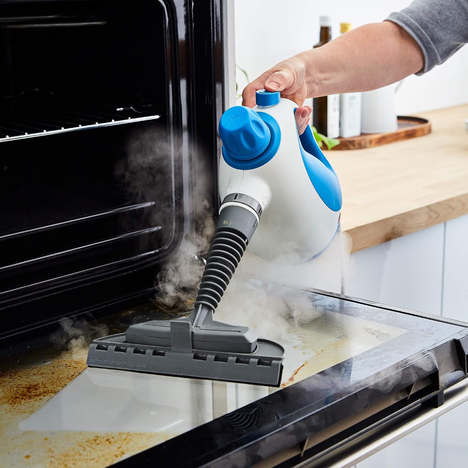 Tower THS10 Handheld Steam Cleaner, Includes Crevice Tool, Flexible Hose, 1050 W, Brush Tool, Microfiber Cloth, Blue, 250 ml Capacity - Image 5