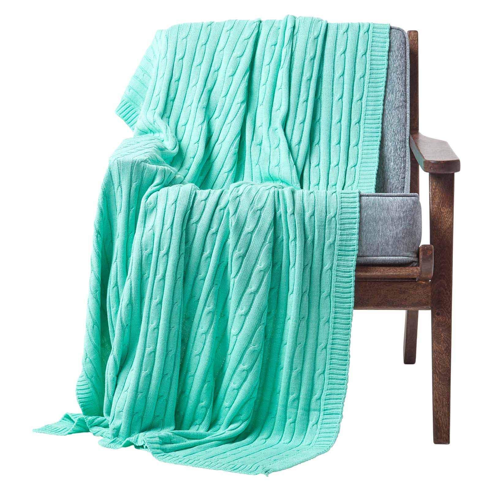 HOMESCAPES Pastel Green Cable Knit Throw 130 x 170 cm Combed Cotton Soft and Cosy Blanket Bed and Sofa Throw For Armchairs and Single Beds