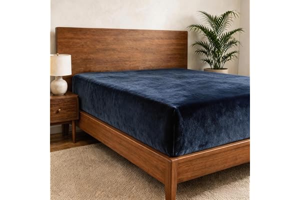 Cathay Home Ultra Soft Flannel Plush Fur Fitted Sheet, 1 Piece, Thick & Cozy Bed Sheet, Deep Pocket Fit, All Season Warmth, W