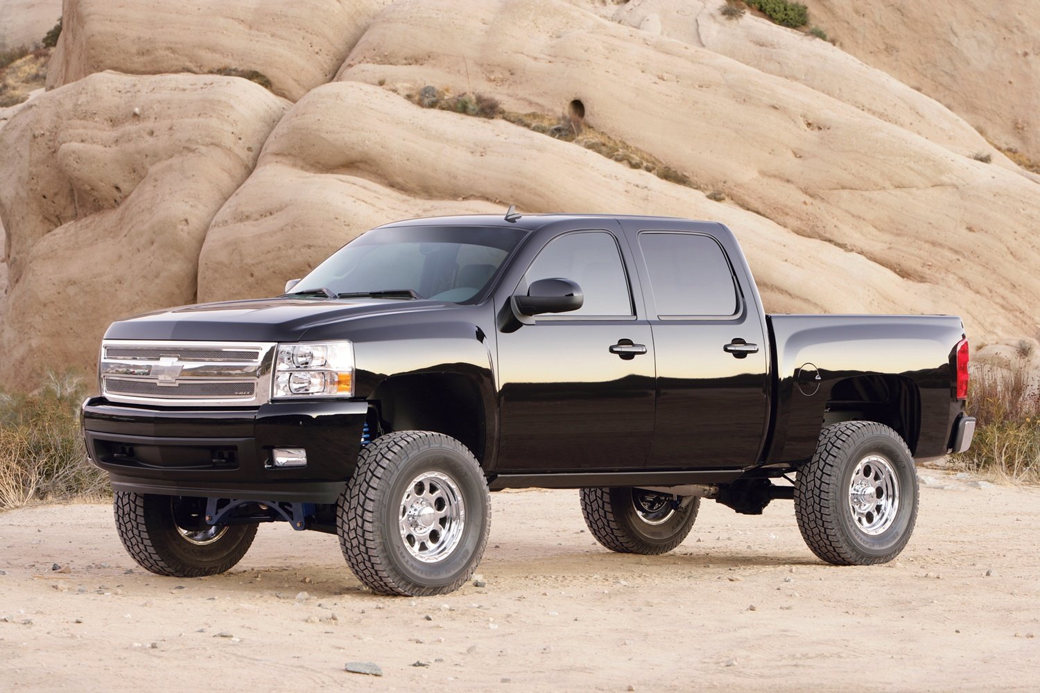 Amazon.com: Fabtech K1024 Basic Lift System w/Shocks w/Performance Shocks 6  in. Lift Basic Lift System w/Shocks: Automotive