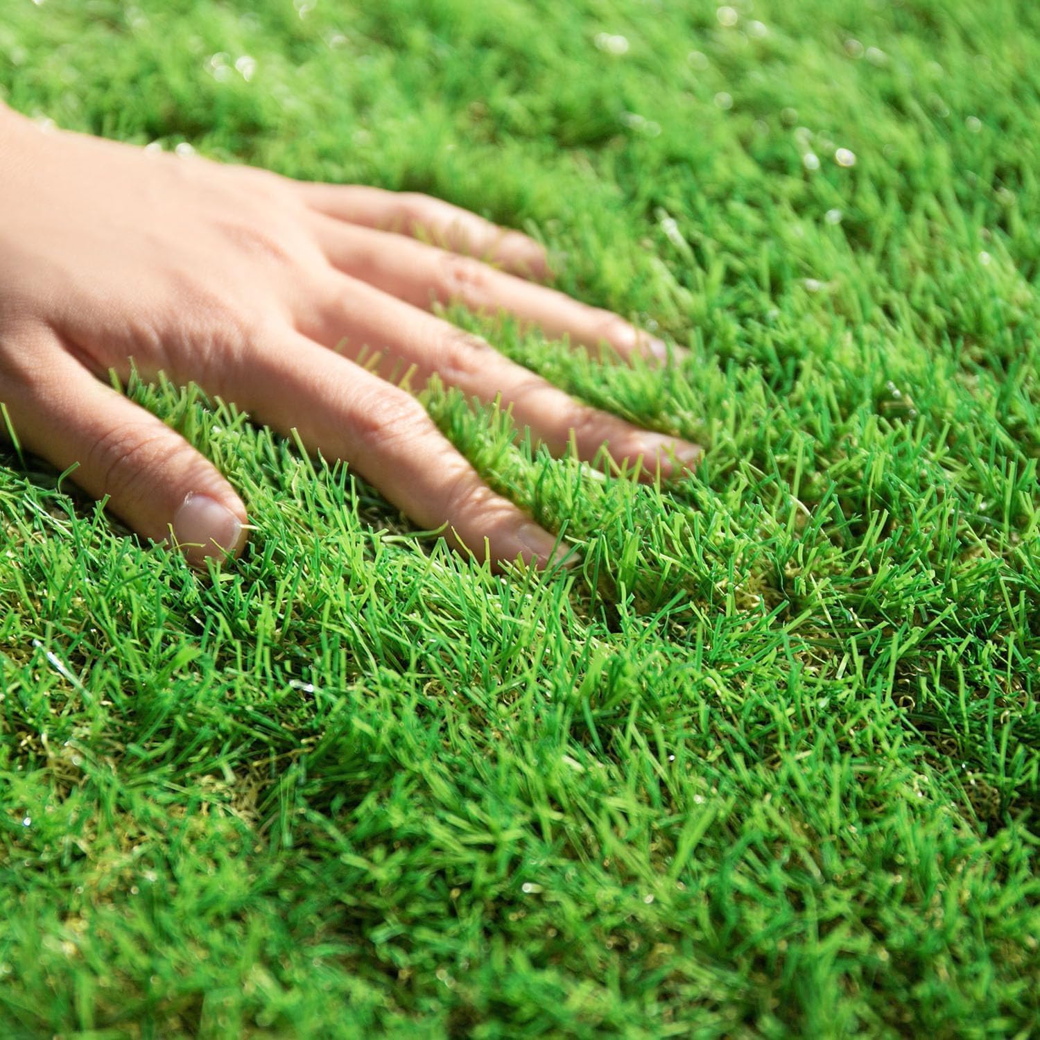 モダンデコ 人工芝 ロール 1m×10m 芝丈35mm U字ピン 26本付き 高耐久 マット シート 芝生 リアル 庭 ベランダ 屋上 バルコニー テラス (高耐久タイプ/1m×10m, ラッシュグリーン)商品画像