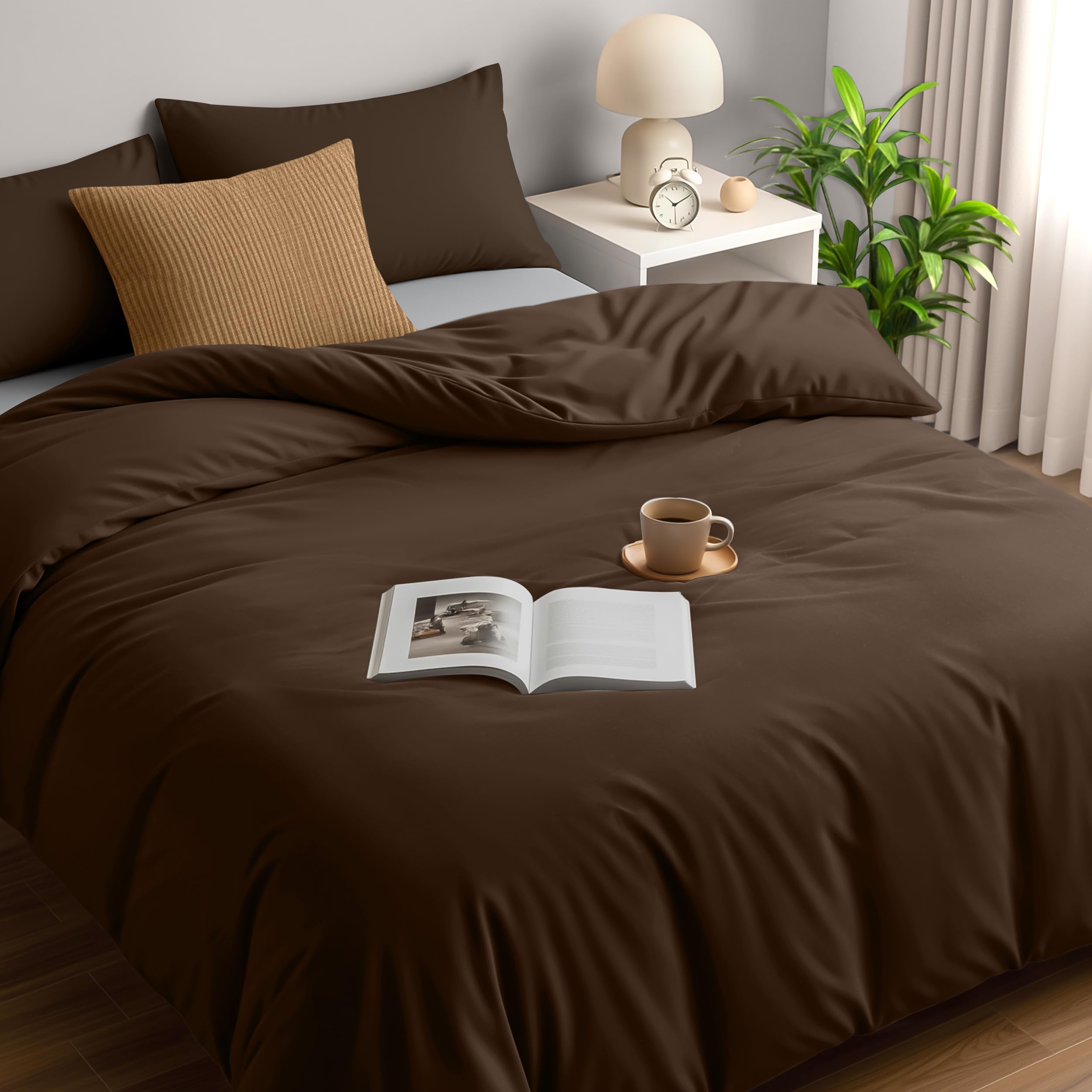 Utopia Duvet Cover with Pillow cases Double - Soft Microfibre Polyester - Bedding Quilt Cover Set (Brown)