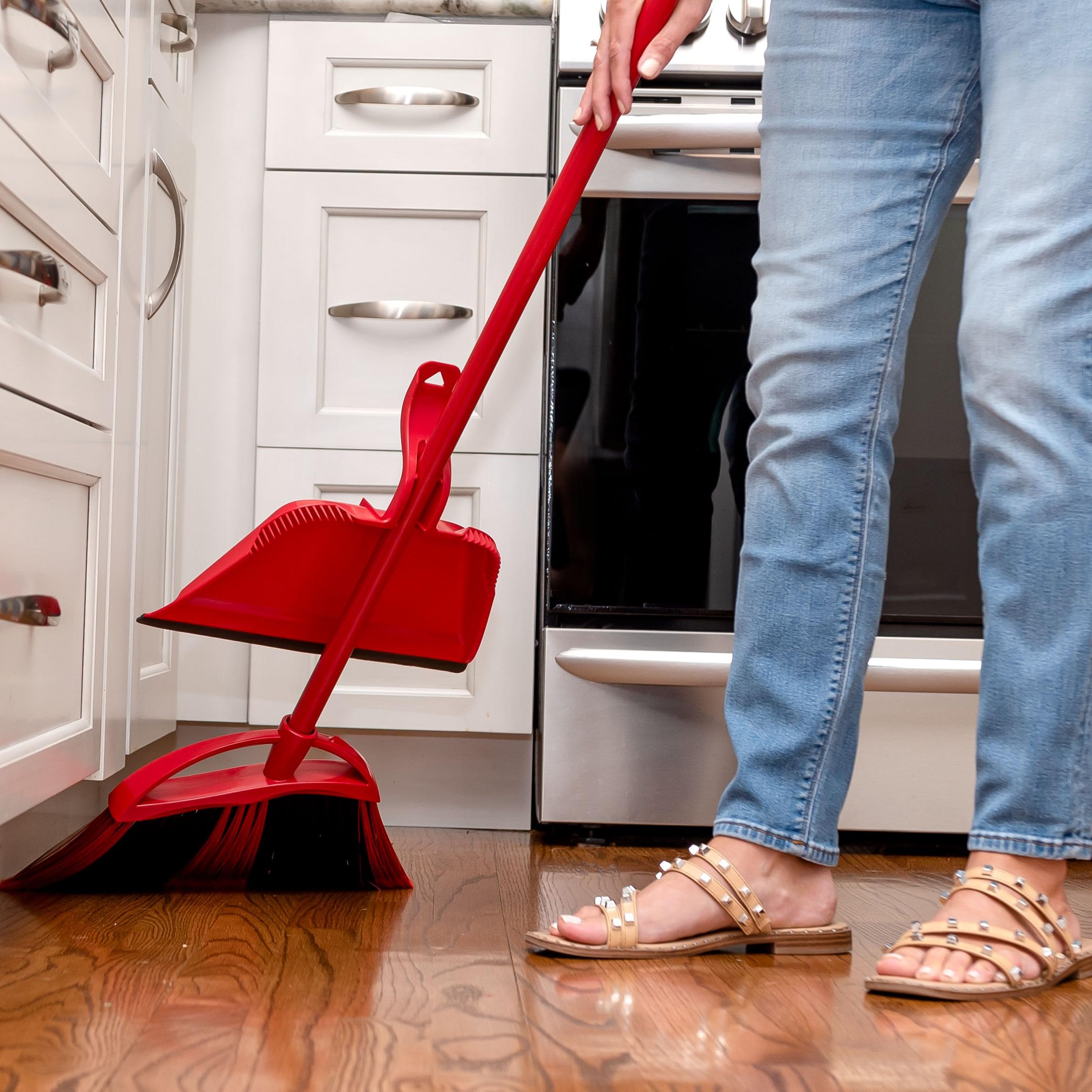 O-Cedar One Sweep Broom with Step-On Dustpan | Remove 99% with One Sweep | Lightweight Quiet Cleaning Tool | Ideal for Pet Owners