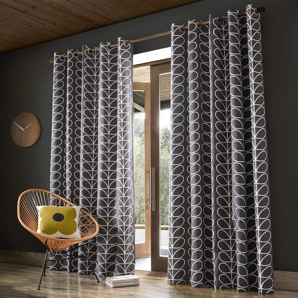 Amazon Orla Kiely リニアステム チャコール アイレットカーテン 66 X 90 168 X 229 Cm Ashley Wilde ホーム キッチン 通販