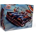 Polar Lights Batmobile Modellbausatz 1:25 – 1966 TV-Serie, Mit Catwoman & Penguin Figuren