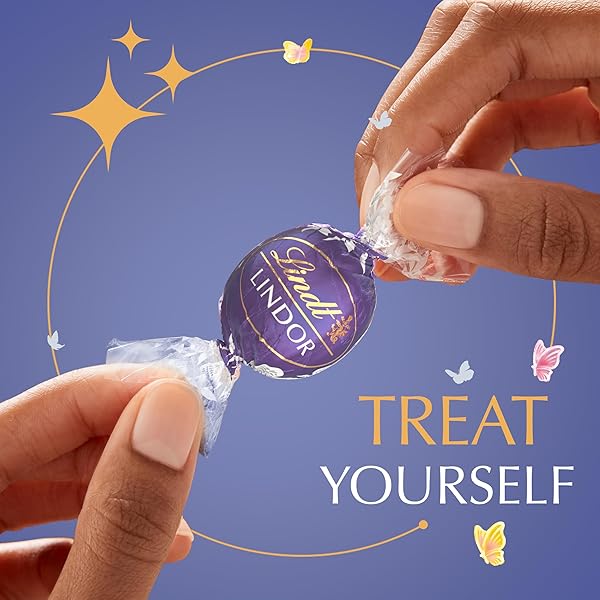 LINDT LINDOR BLUEBERRIES & CREAM WHITE CHOCOLATE TRUFFLES, WHITE CHOCOLATE EASTER CANDY WITH BLUEBERRIES AND CREAM TRUFFLE FILLING, 19 OZ. BAG