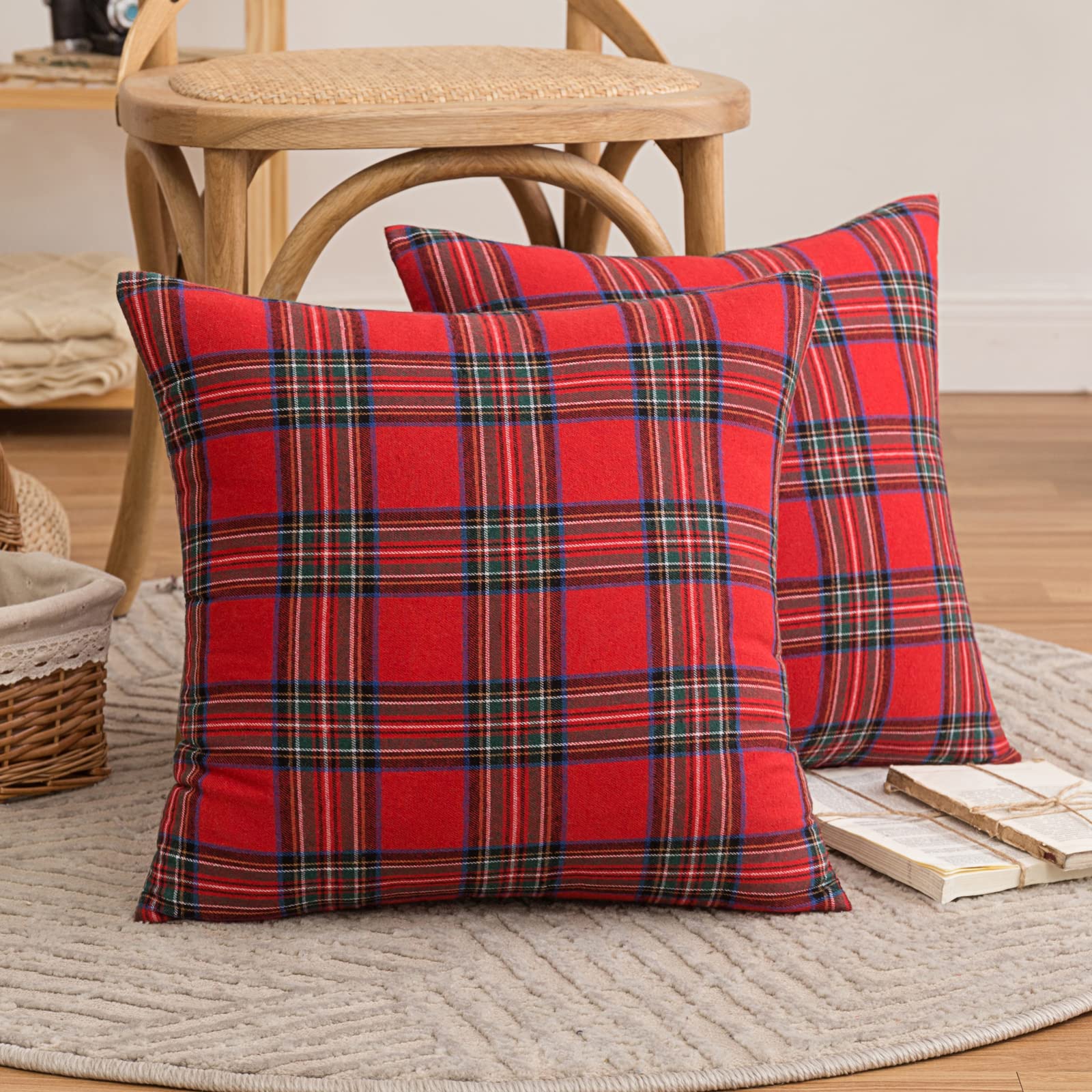 Set of 2 Christmas Scottish Tartan Cushion Covers, RedTartan Check Cushions, Classic and Durable, Soft and Comfortable, Can Be Used in The Living Room Sofa (Large Tartan, 45 * 45cm)