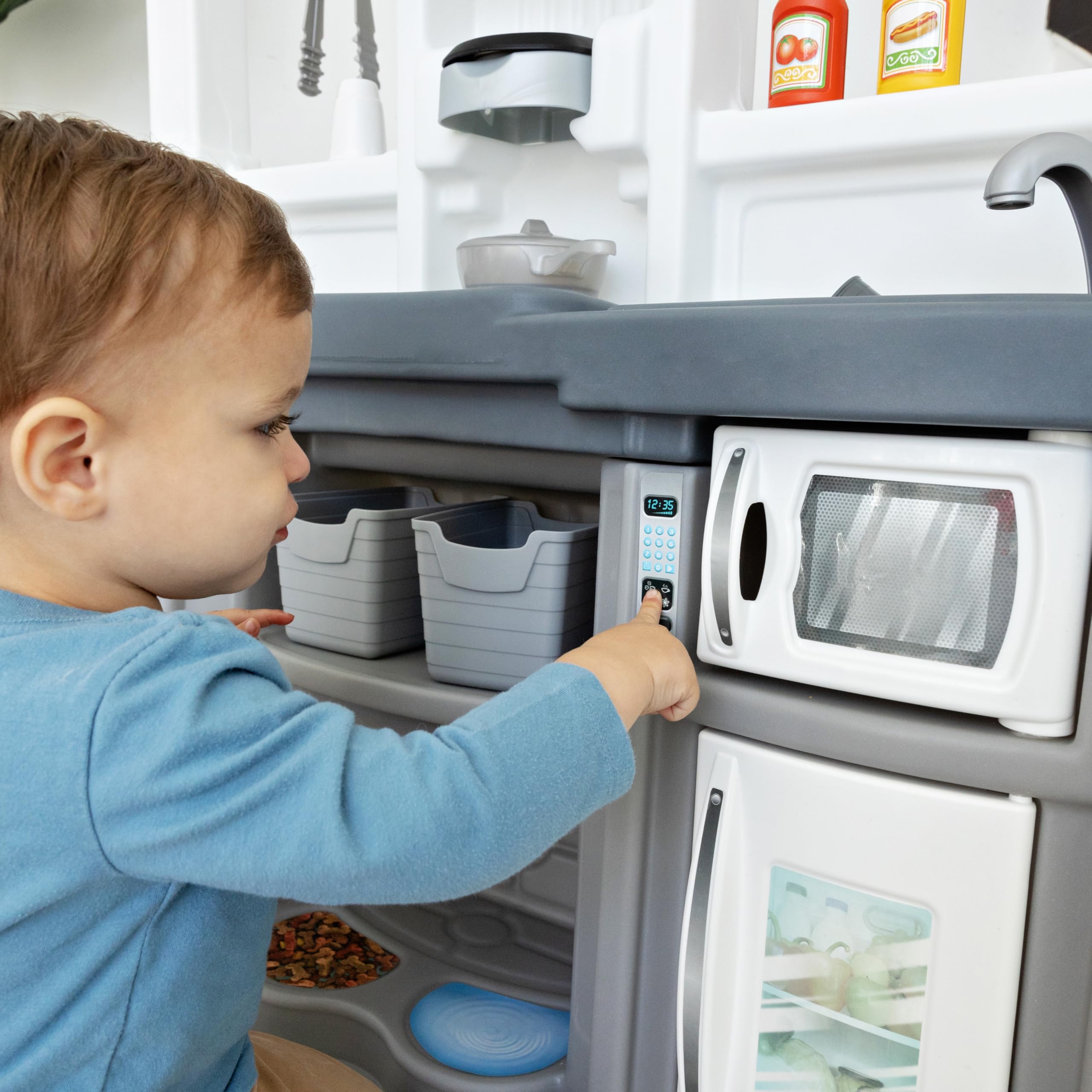 Step2 Fun with Friends Kids Kitchen Playset, Indoor/Outdoor Kitchenette with Lights & Sounds, Durable Plastic, 25-Piece Toy Accessories, Toddlers 2+ Years, Gray