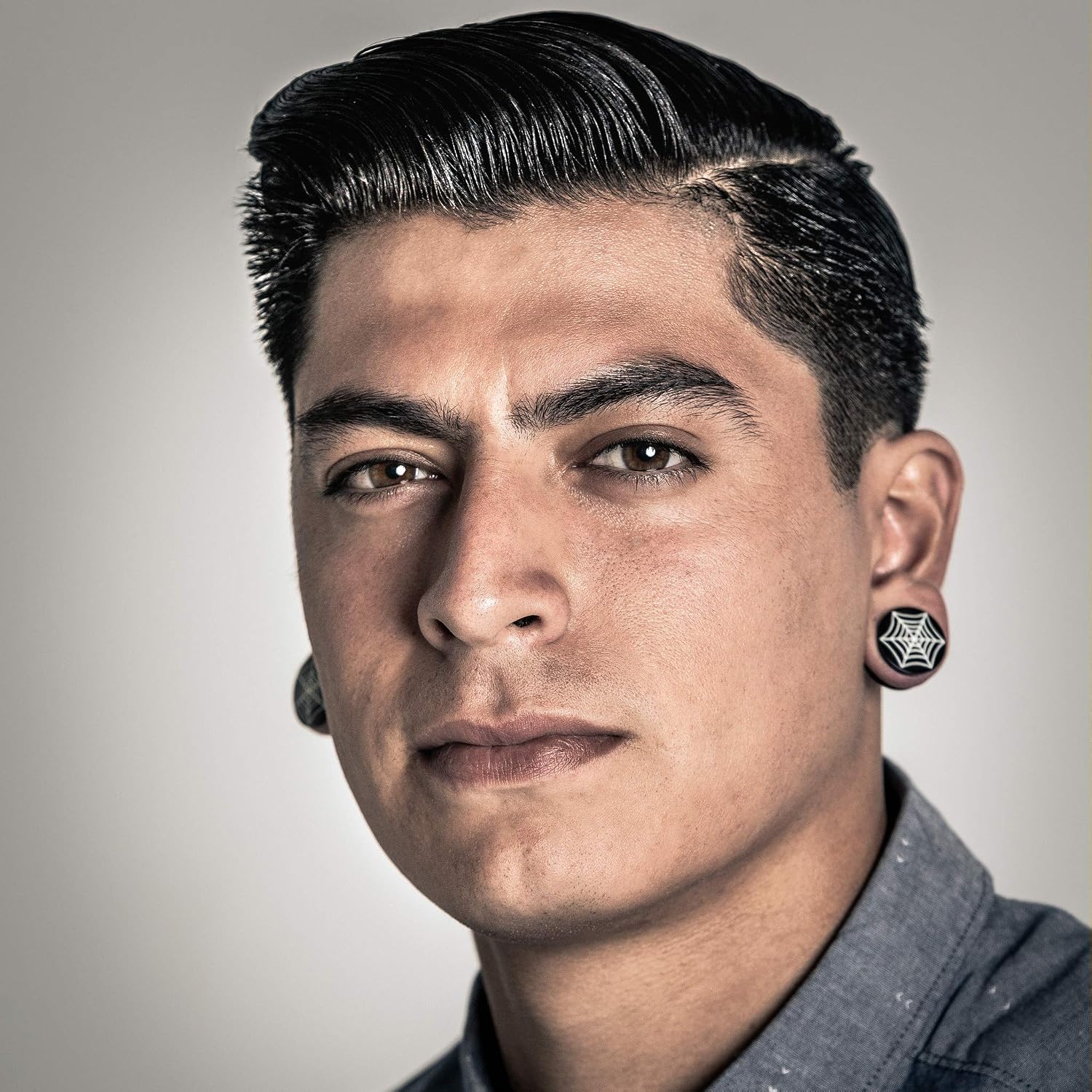 Suavecito Oil Based Pomade, Healthy Shine Long Lasting Hold, Medium Hold & Shine, Perfect for Any Hair Type 3oz/85g - Image 3