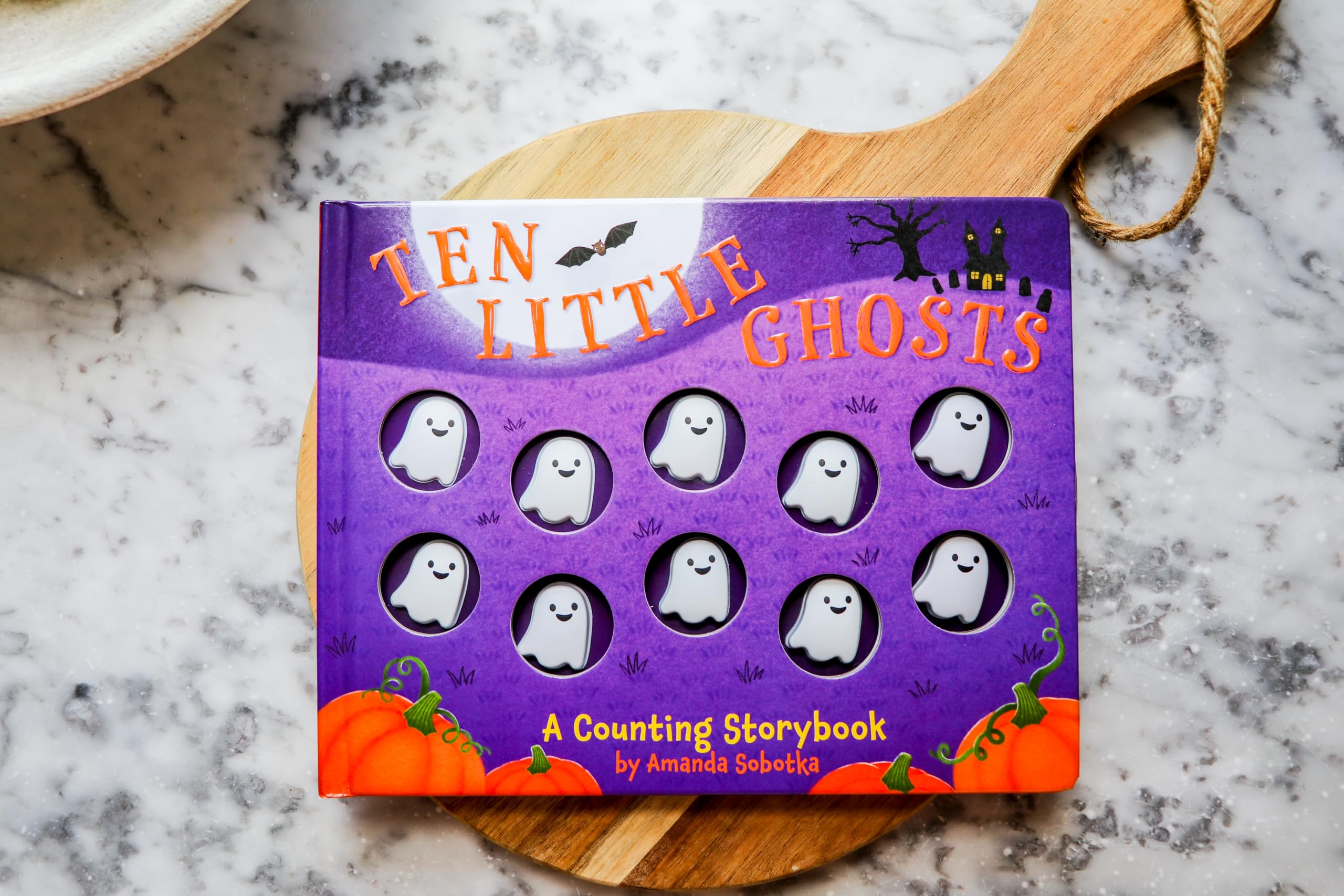 Ten Little Ghosts: A Counting Storybook