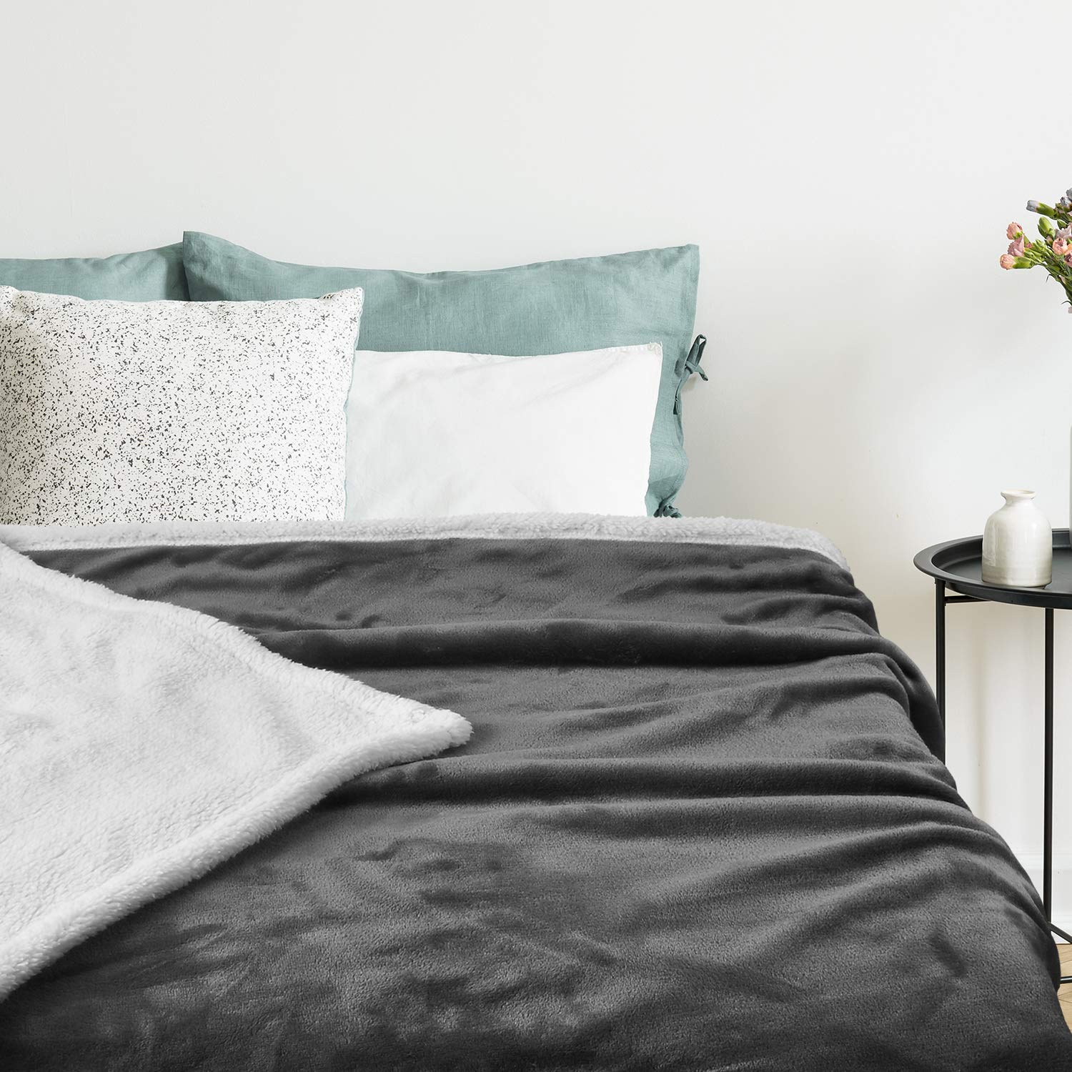 Catalonia Nerz-Fleecedecke, wendbare Sherpa-Tagesdecke, groß, für Sofa, Bett, superweich, bequem, Geschenk, 127x152 cm, Microfaser