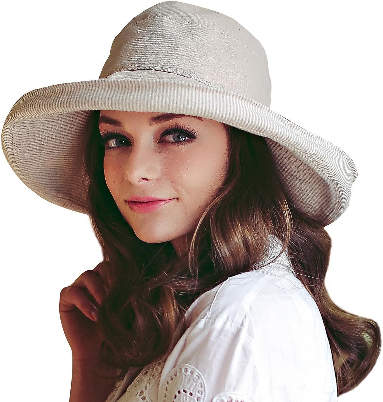 girl wearing bucket hat