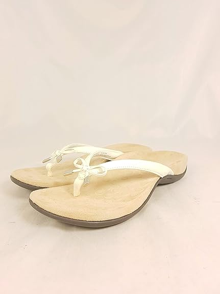 vionic white flip flops