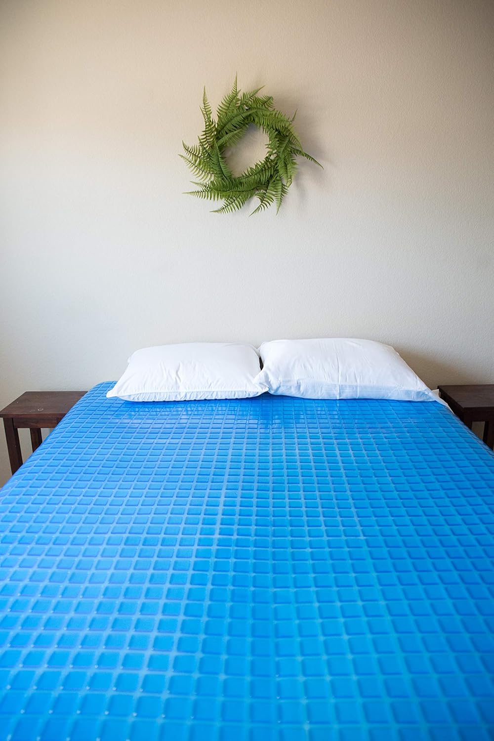 Buy Cooling Gel Mattress Topper Bed Cooling Mattress Pad To Help You Stay Cool Silent Comfortable Effective Long Lasting Heat Relief King 80 Inches X 76 Inches Online At Low Cooling Mattress Pad For Memory Foam Mattress