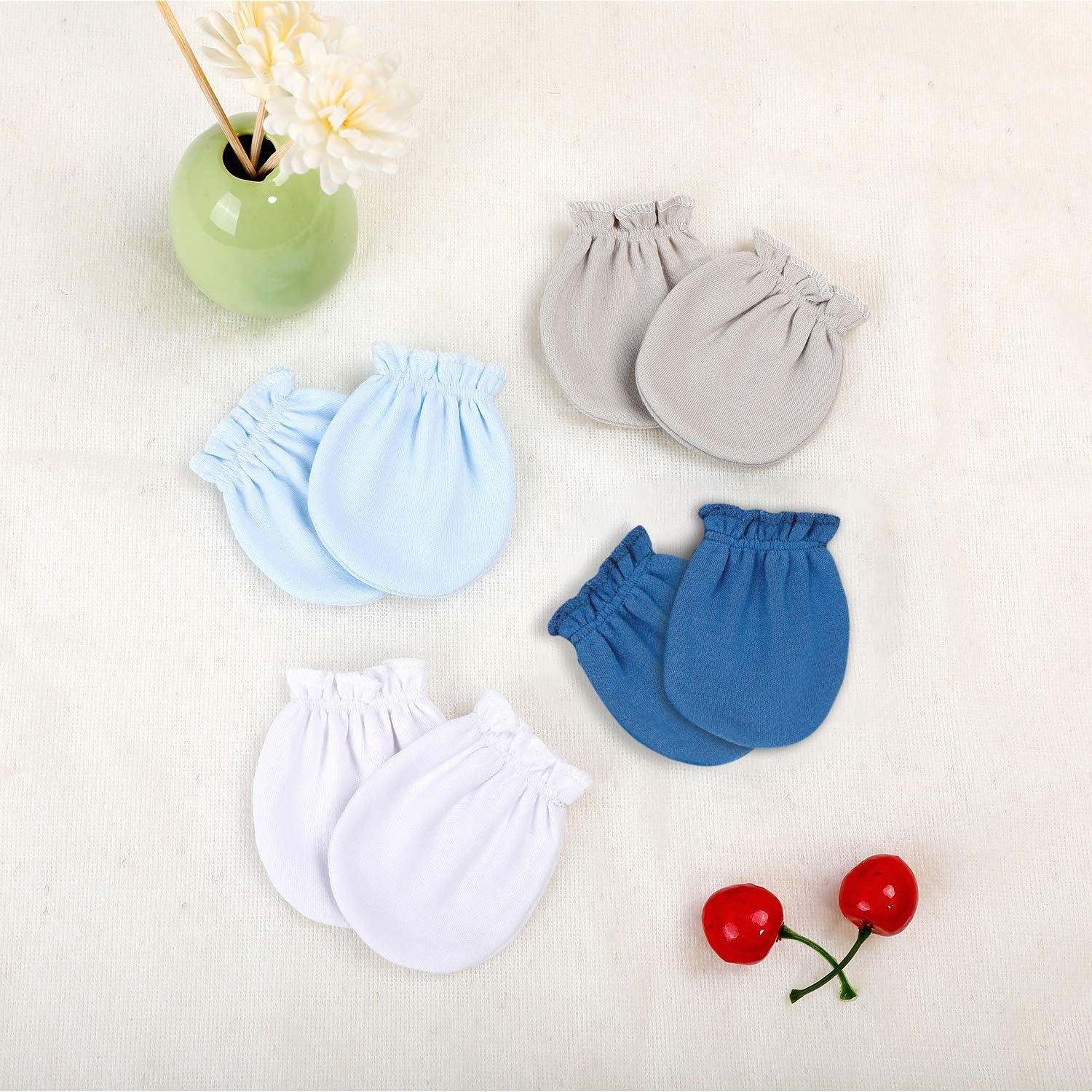 Baby Mittens Newborn - 100% Organic Cotton, Soft No Scratch Gloves - Hypoallergenic Infant Hand Mittens with Elastic Wrist - Cute Mitts for Boy or Girl 0-6 months: Clothing