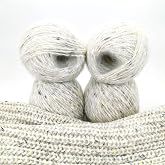 Kniteasy 4 Pack Metallic Blend Yarn, 200g/600yds Shiny Sparkle Yarn with Gold Thread, 2mm Soft Wool Polyester Mix Yarn for Crocheting, Knitting, Light Garments, Scarves, Hats DIY Crafts (1#Beige)