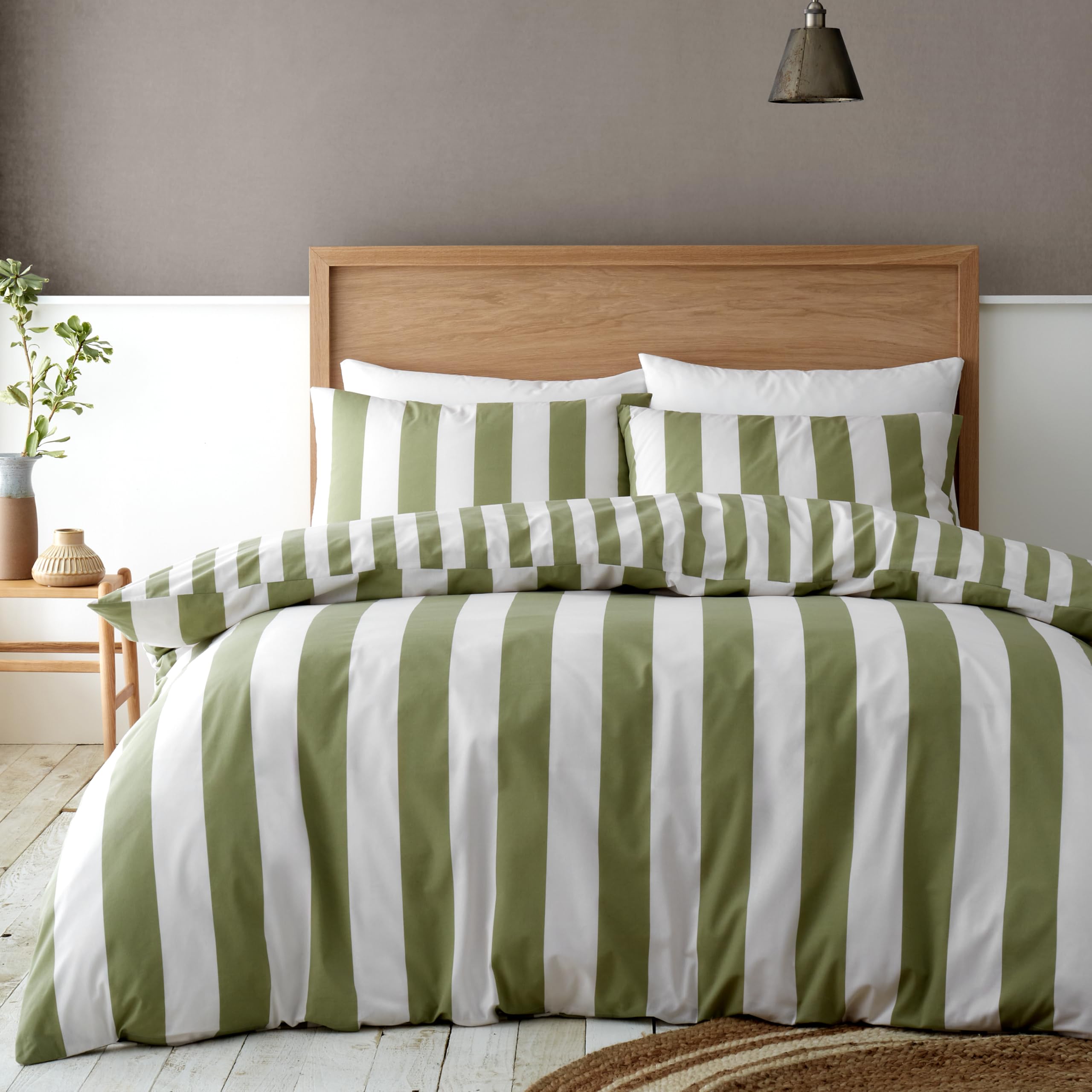 Catherine Lansfield Cove Stripe Reversible Double Duvet Cover Set with Pillowcases Green