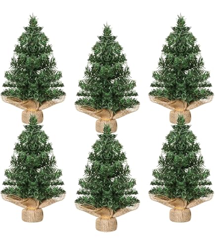 Amazon.com: Pluto's Christmas Tree, Mickey's PRESENTS FOR MY