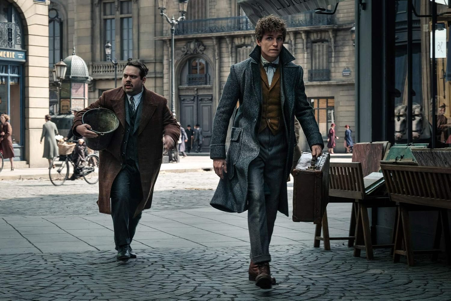Les Animaux Fantastiques Les Crimes De Grindelwald Amazon Fr Eddie Redmayne Katherine Waterston Dan Fogler Jude Law Johnny Depp Zoe Kravitz Alison Sudol Ezra Miller Brontis Jodorowsky David Yates Eddie Redmayne Katherine