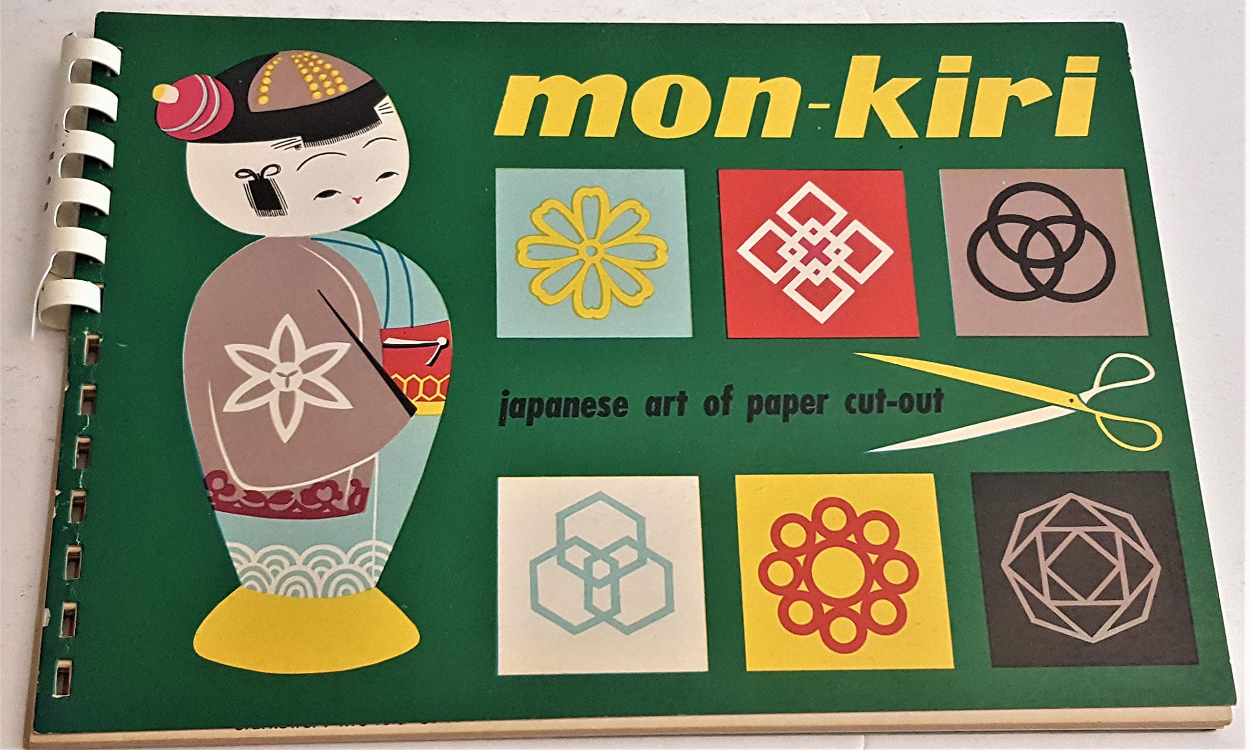 Mon Kiri Japanese Art Of Paper Cut Out Amazon Com Books