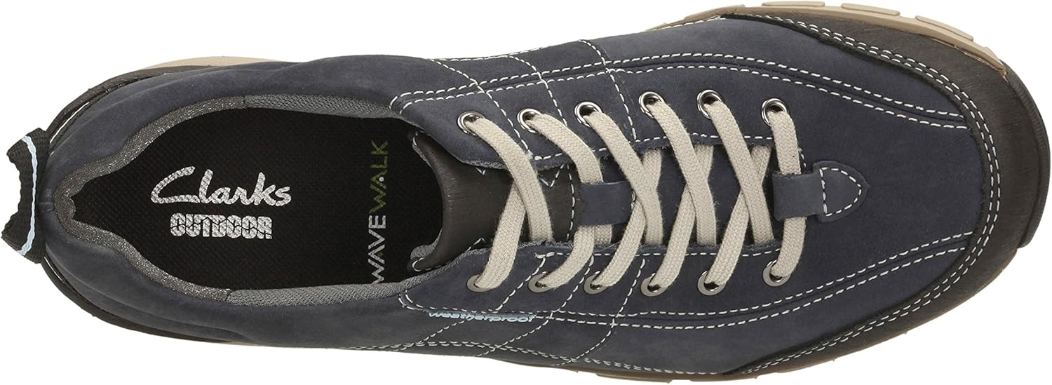 clarks wave trek berry