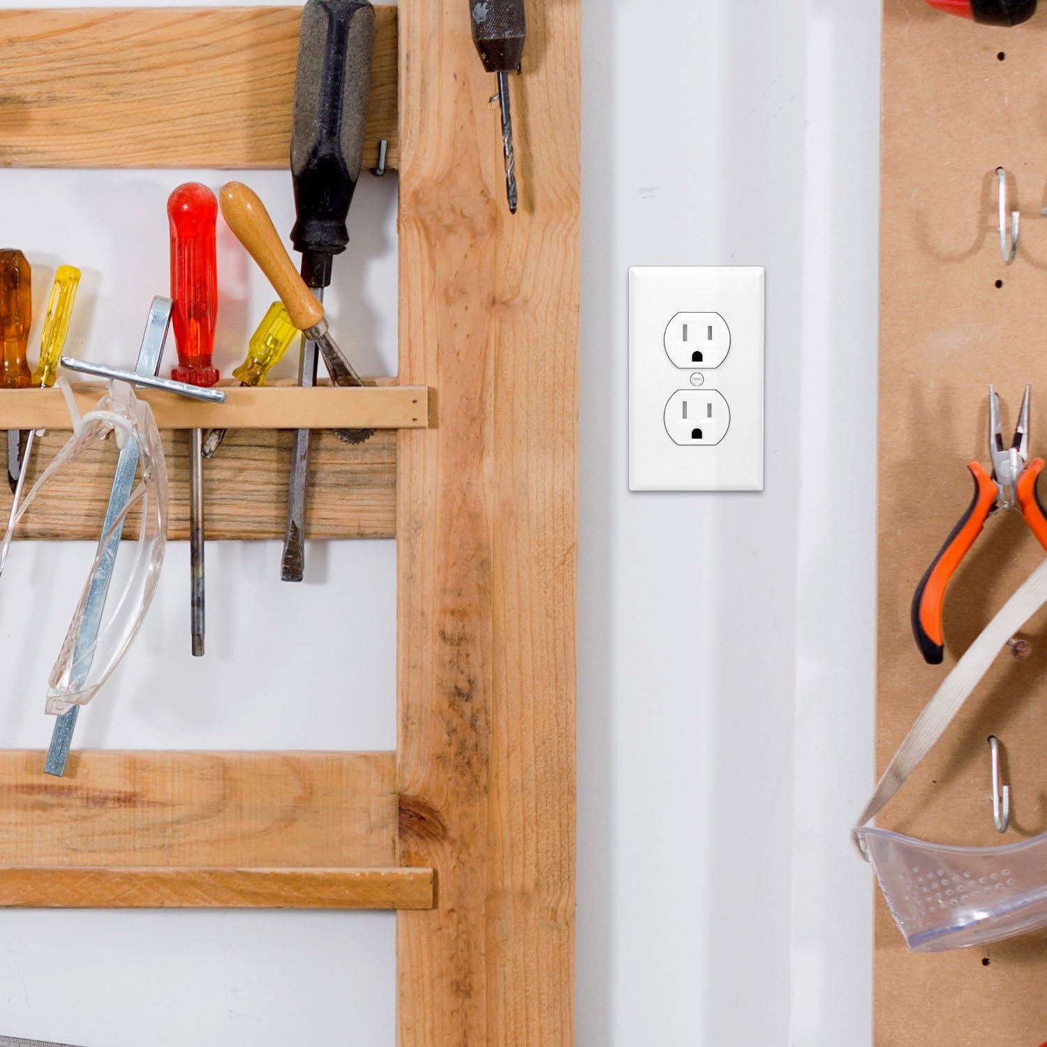 ENERLITES Duplex Receptacle Outlet, Tamper-Resistant, Residential Grade, 3-Wire, Self-Grounding, 2-Pole, 15A 125V, UL Listed, 61580-TR-W-10PCS, White (10 Pack): Industrial & Scientific