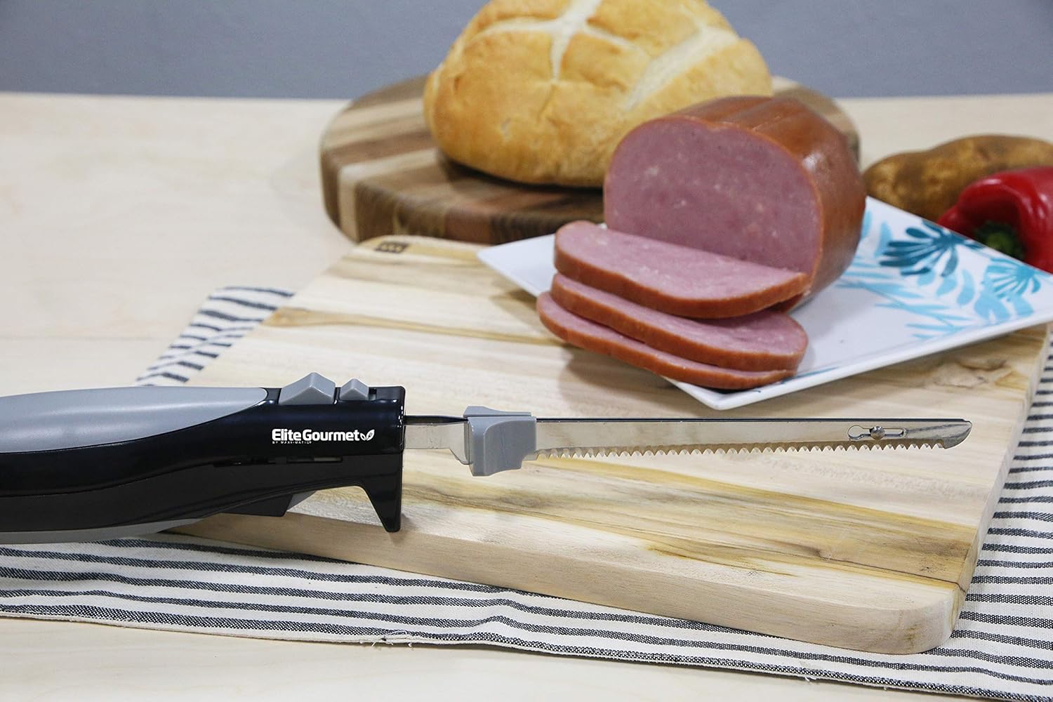 Elite Cuisine EK-570B Electric Knife, Black: Kitchen & Dining