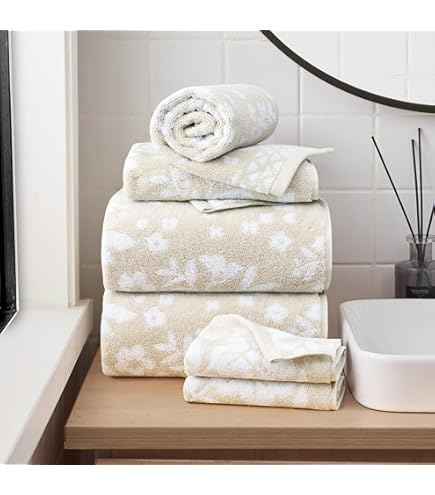 Amazon.com: Nicole Miller - 4pc Towel Set, Soft & Absorbent, Dorm