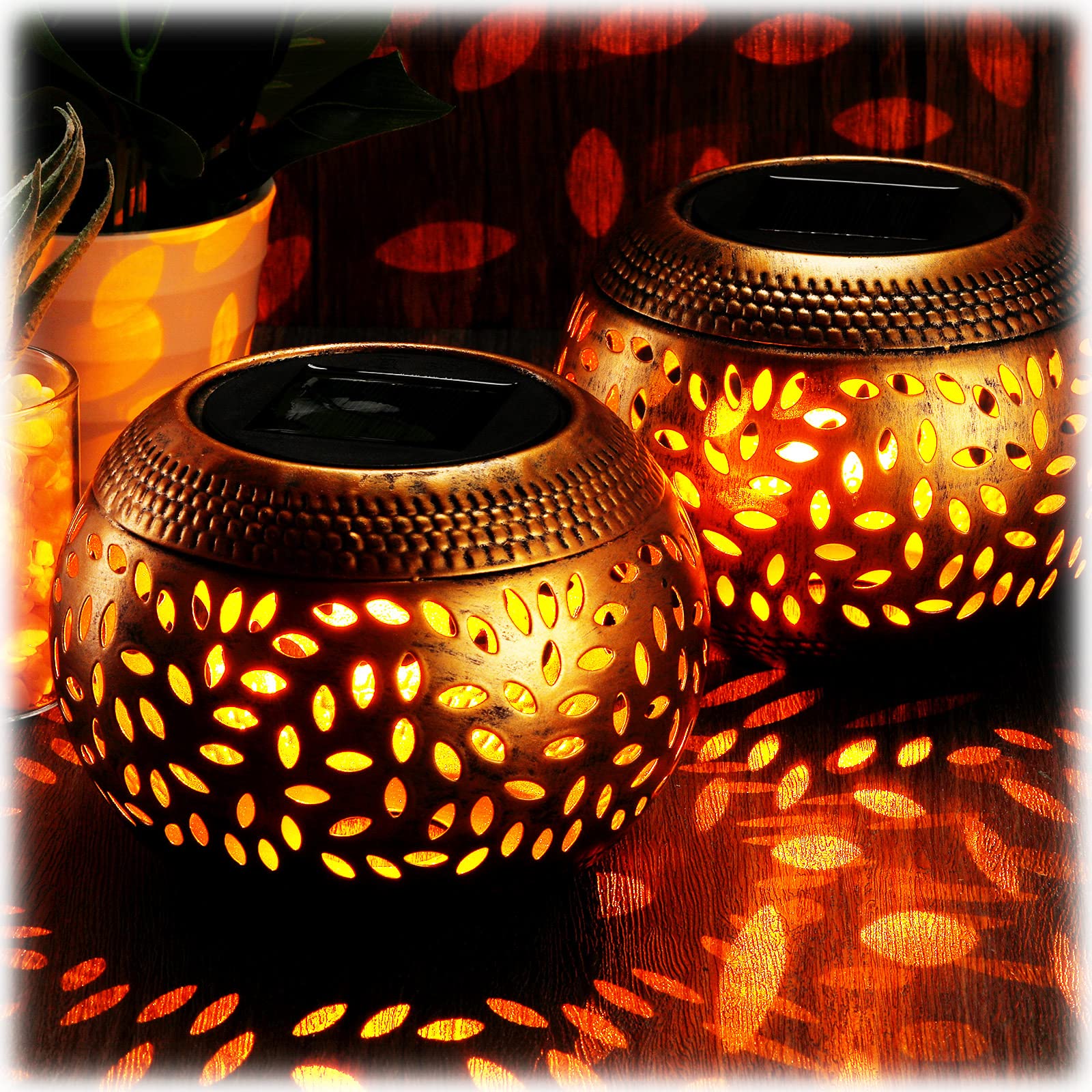 Photo 1 of 2 Pcs Solar Table Lantern Outdoor Waterproof Flickering Flame Solar Powered LED Light Decorative Metal Outdoor Lamp for Outside Indoor Desk Tabletop Bedroom Patio Garden Pathway Yard (Bronze)