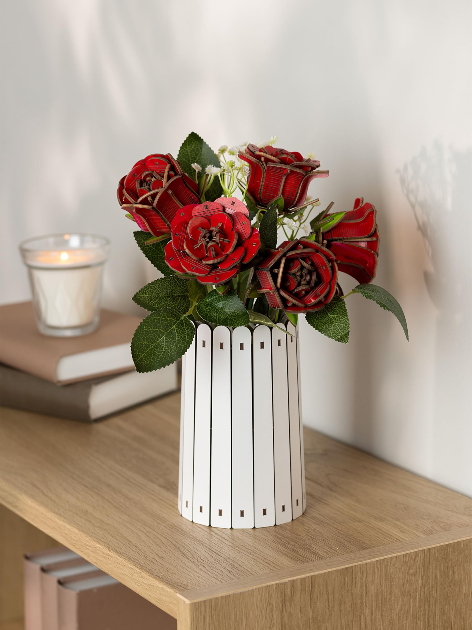 Revell Dream of Roses Ewiger Rosenstrauß aus Holz, Blumen aus Holz zum Zusammenbauen mit Vase und Duftring, DIY Blumen Deko, Romantische Geschenkidee 3