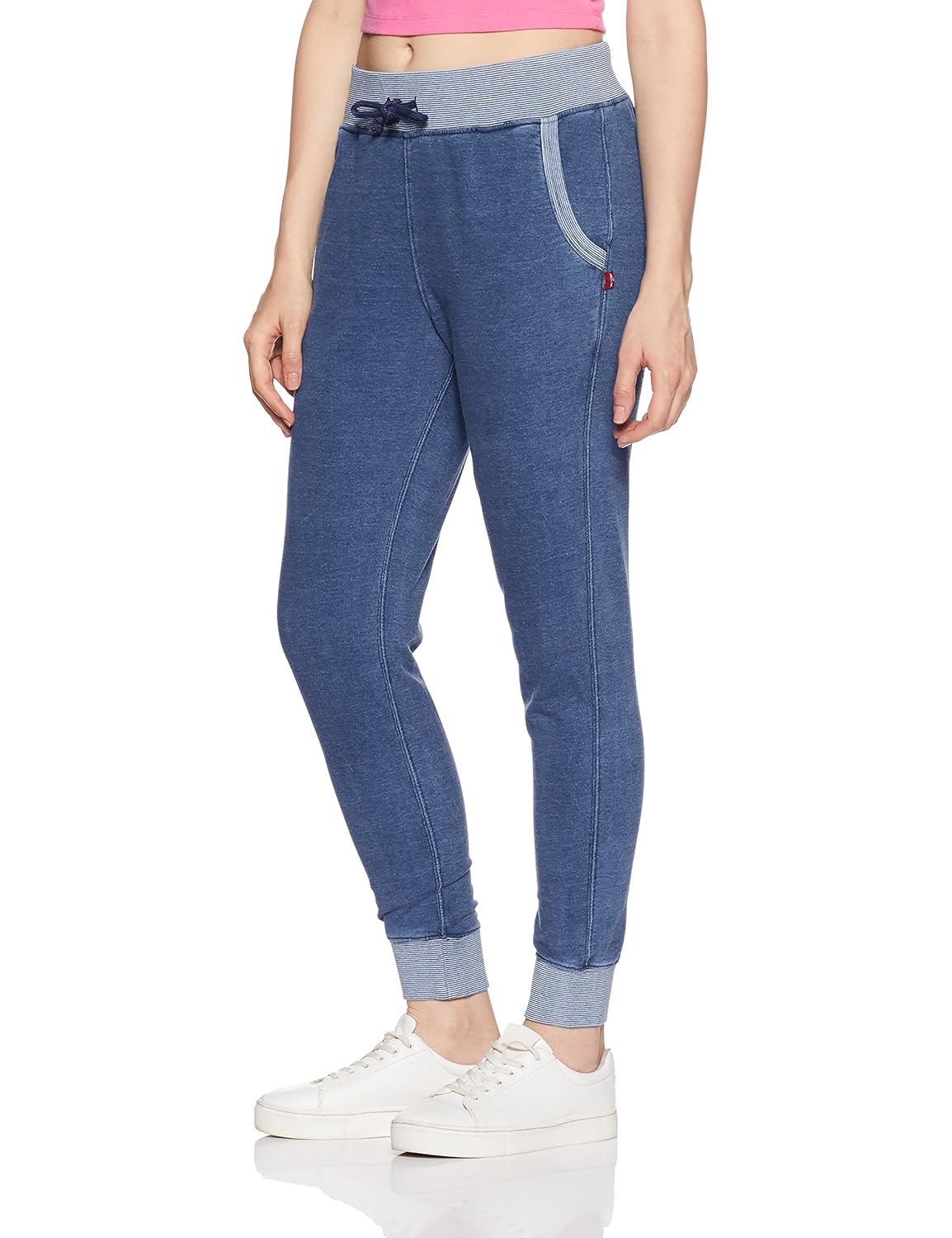 levi's women's tapered jeans