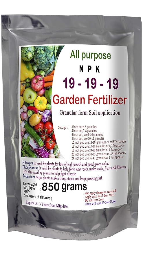 TSR Organic Fertilisers & Pesticides Nitrogen Phosphorus Potassium Soil Application Granules for All Types of Garden Plants (850 g, Black)