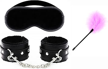 Amazon B M Martソフト快適な手錠 目隠し Puレザーの手錠ソフトファーカフス多機能バングルとベルベット布目隠しアイマスク ファッションフェザーsex再生 B M S Mart スポーツ アウトドア