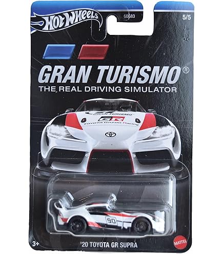 Amazon.com: Matchbox Hot Wheels 2017 Nissan GT R, White 2/5